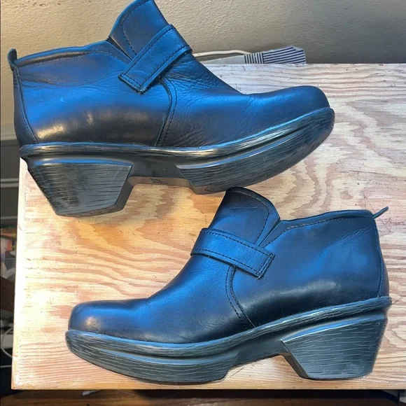 Sanita Black Leather Ankle‎ Booties with Buckle 9 - Picture 7 of 11